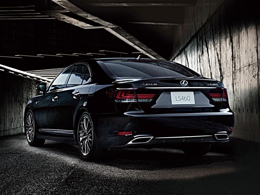  Lexus LS460 F-Sport 2012 года  (JP) (фото 1 из 2)